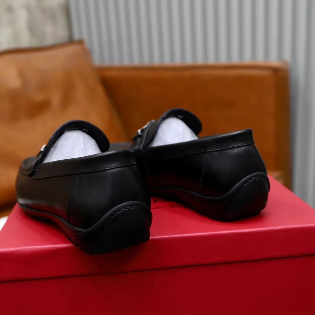 Men's shoes: 260🙅‍♂️🙅‍♂️🙅‍♂️Niuli Brand: Ferragamo Standard code: Men's code 38/44 (45 customized) Grade: Same as the official website Material: Original imported cowhide leather lining Original wear-resistant lightweight outsole Style category: Men's casual slip-on shoes Distinguished luxury brand elements top luxury Color: Actual picture color